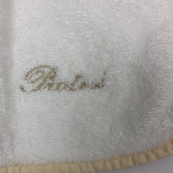 PRATESI MONOGRAMED HAND TOWEL - Picture 3 of 4